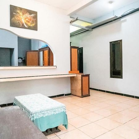 Jotel Guest House Mitra Reddoorz Pulauberayan Exteriér fotografie